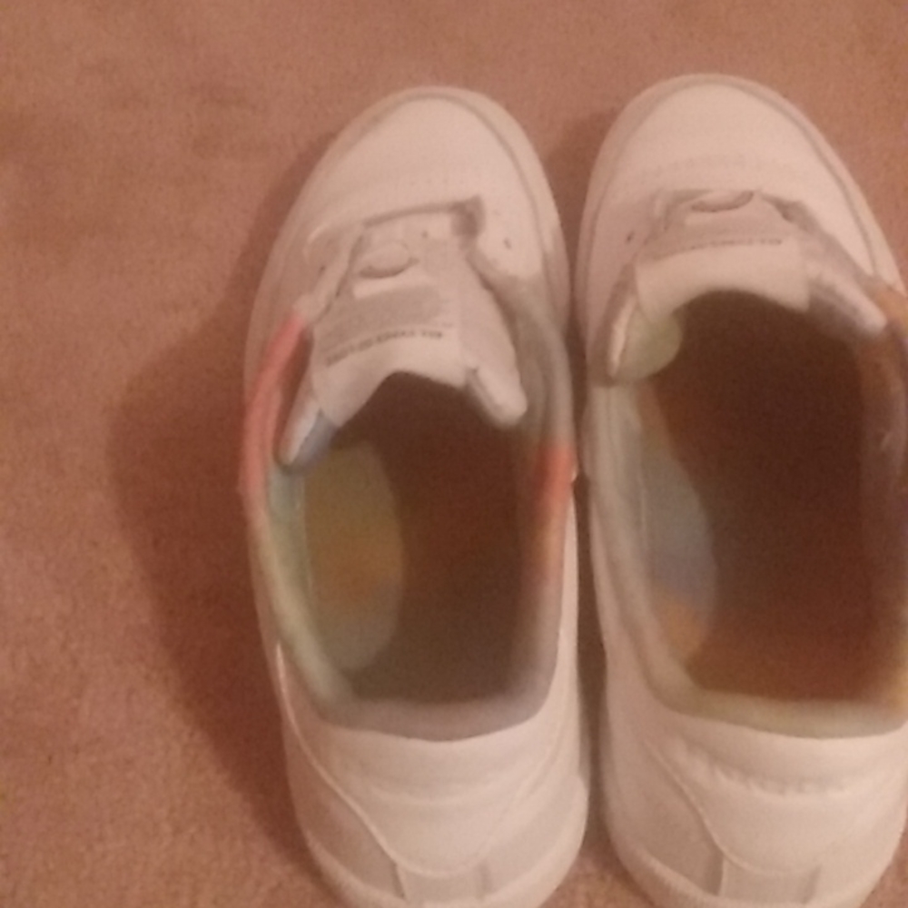 Reebok Sneakers